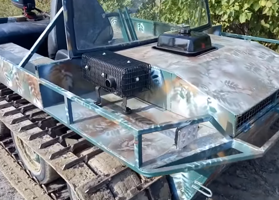 гусеничный плавающий снегоболотоход 