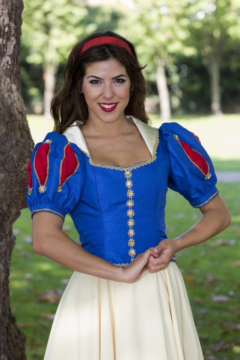 Эми Аткинсон в образе Белоснежки. Фото: globallookpress