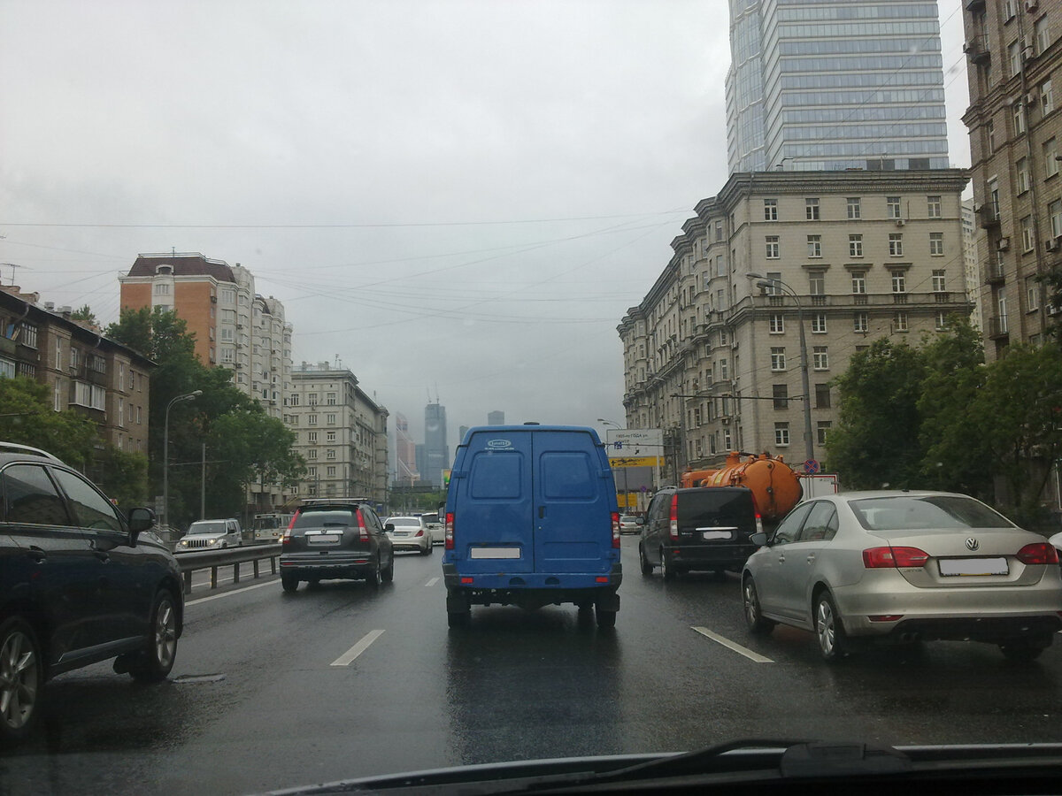 Летом, как правило, на дорогах немного свободнее