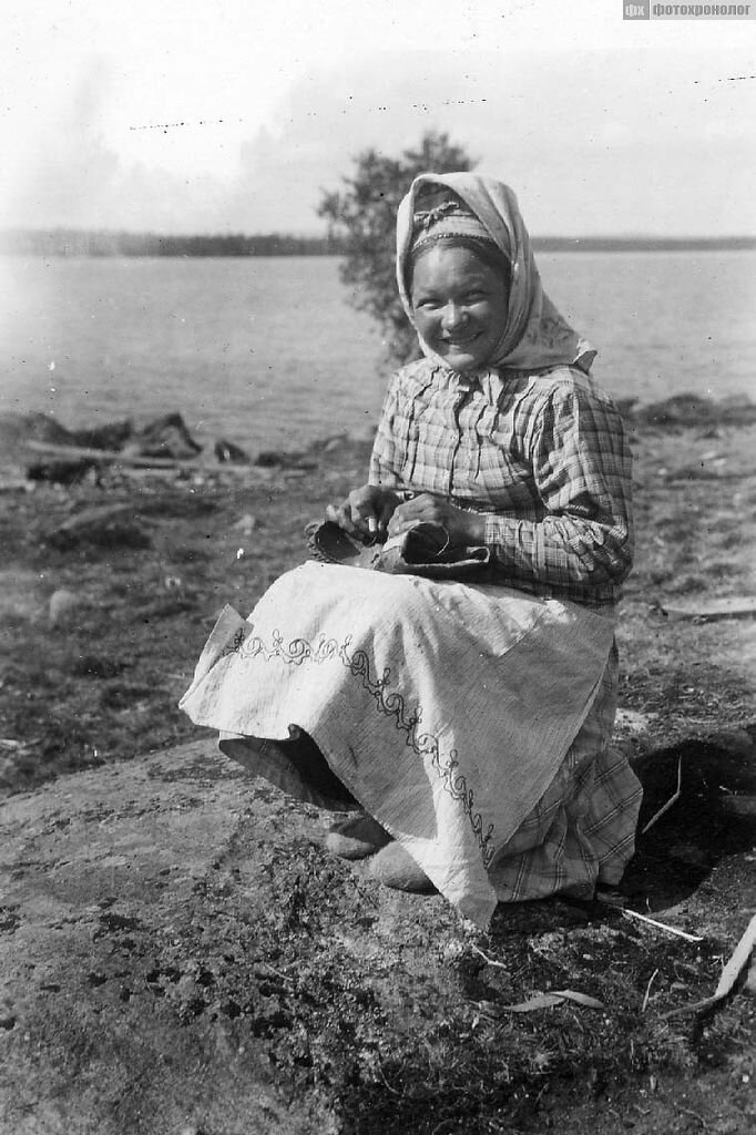 Говорят, русские, а тем более северяне на фотографиях раньше не улыбались. Проверим?)