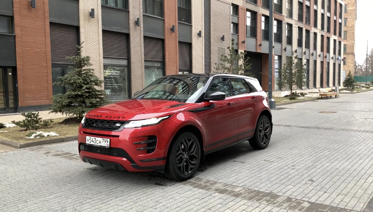 Range Rover Evoque красный с бантиком