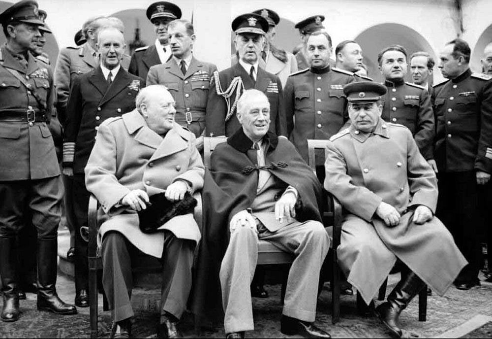 Главы стран-союзников на конференции в Ялте. Фото: waralbum.ru
