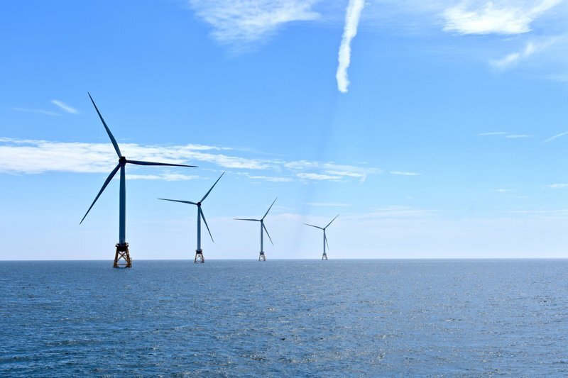 Промышленные ветроэлектроустановки имеют очень габаритные и увесистые лопасти