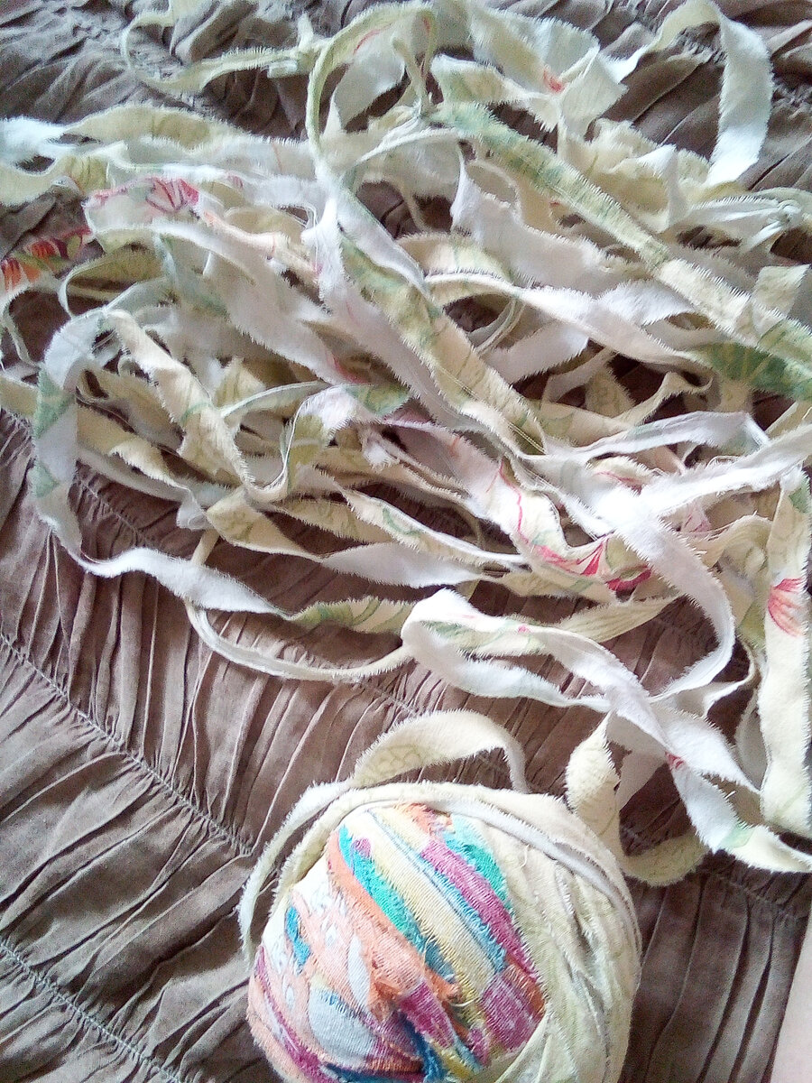 Начинаю сматывать в клубок.