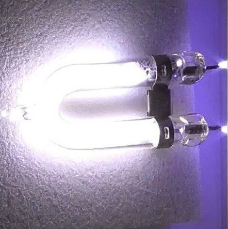 Лампа ИФК-120 в работе. Изображение из Интернета.