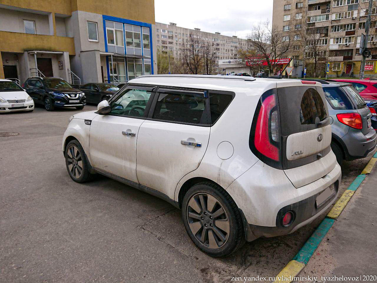 Не понимаю, почему все помешались на Kia Soul: в каждом дворе по две штуки.  Чем он так хорош? | Владимирский тяжеловоз | Дзен