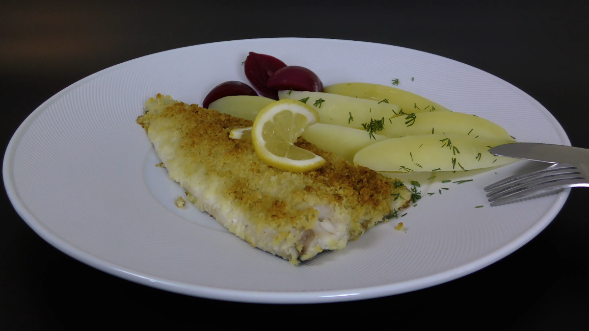 Пикша на сковороде — вкусные рецепты жареной и тушеной рыбы