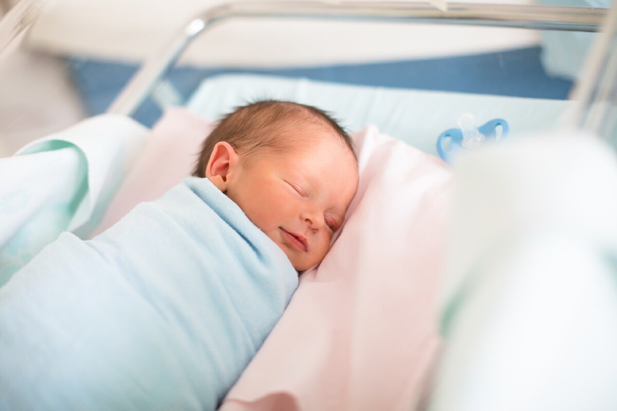 Самые трогательные кадры из роддома