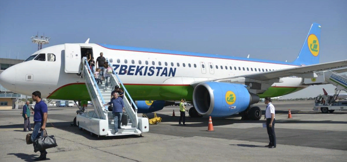 Москва ташкент хаво. Uzbekistan Airways Ташкент. Самолет Узбекистон хаво йуллари. Узбекистон хаво йуллари Боинг 767. Ташкент авиакасса Узбекистон хаво йуллари.