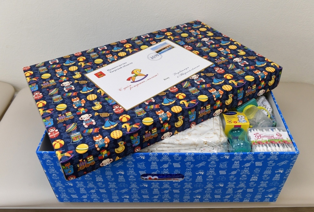 В Тверской области более 3300 семей получили подарок для новорожденных