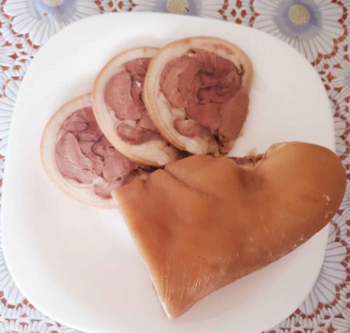                                                                         Рулет свиной домашний