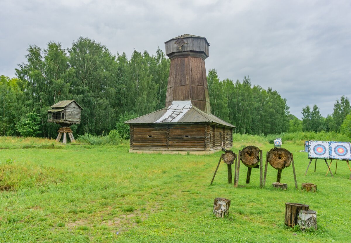 Деревянная Церковь в Костромской Слободе