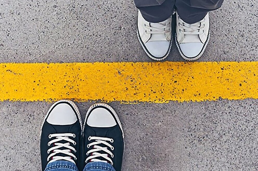 Установить и поддерживать границы принципиально важно.