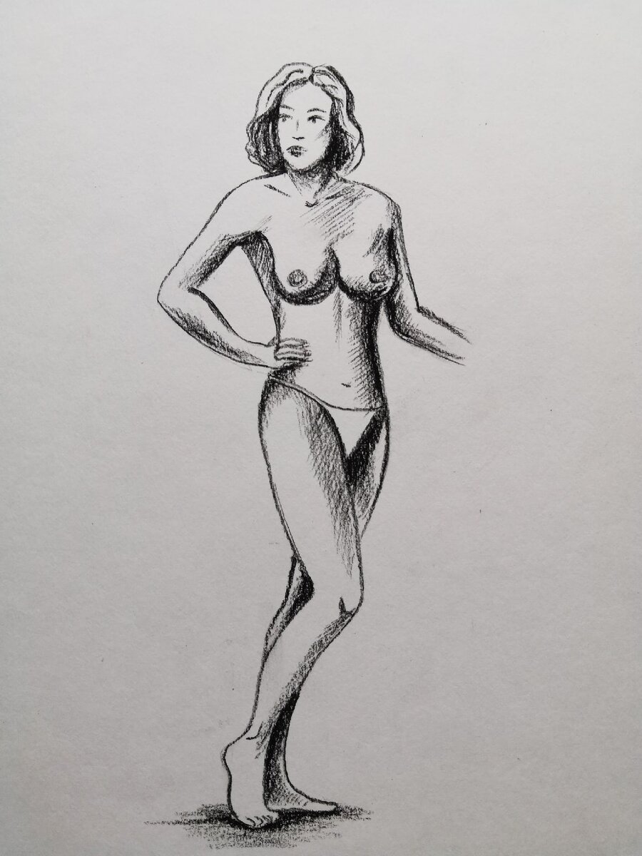 Женская фигура в фас (спереди), уголь