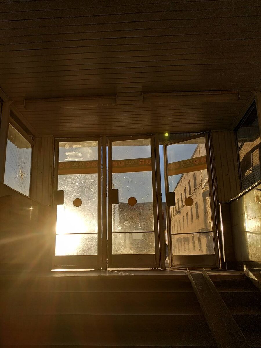 Так иногда вижу выход из своих мыслей. 