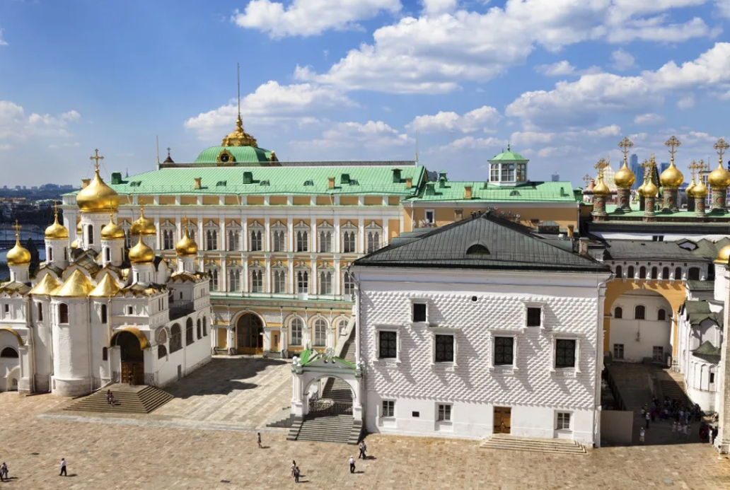 Московский Кремль в период правления царя Ивана Васильевича Грозного IZI Travel
