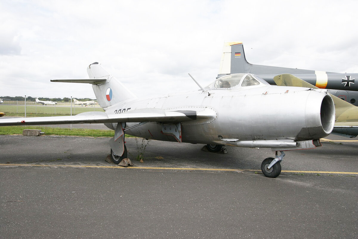 S-103 - так обозначался МиГ-15бис производства Чехословакии (Wikipedia.org)