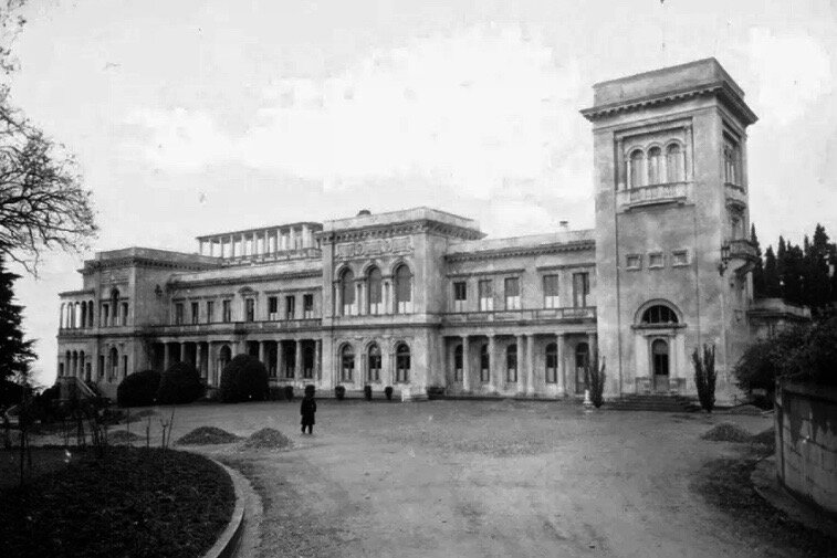 Ливадийский дворец после работ по восстановлению 1945 год.
