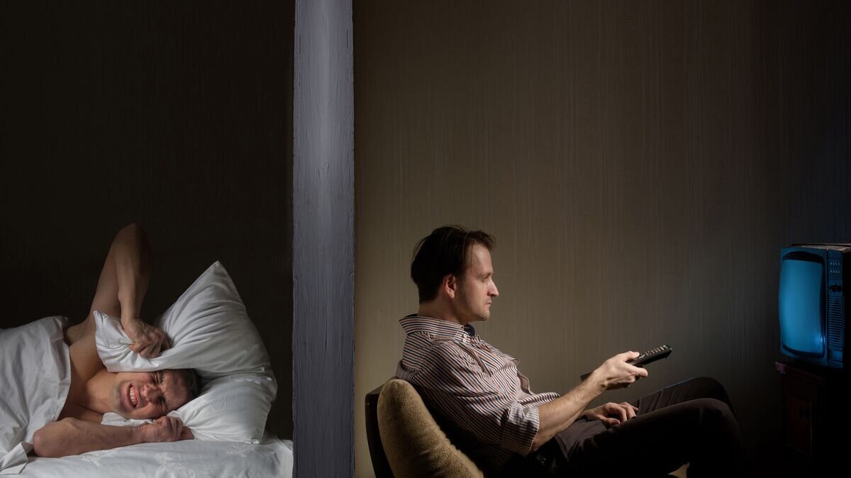    Смежные квартиры дома© Fotolia / Rodjulian