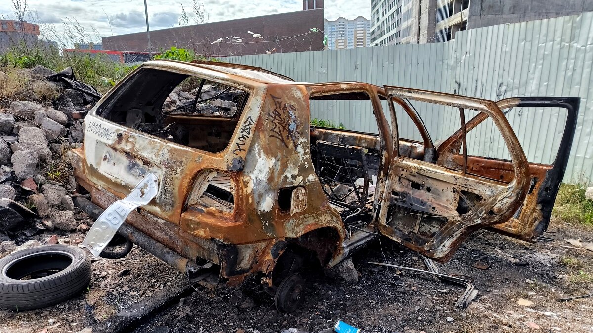    Сожженная машина