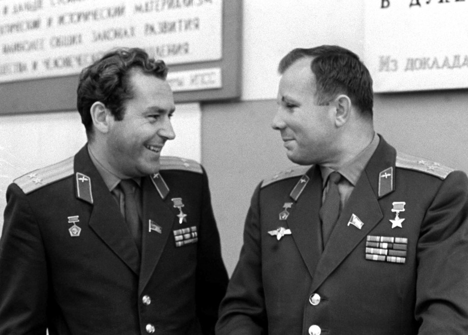 Гагарин и Титов. 1961 г. - покупайте на Auction.ru по выгодной цене. Лот из Санк