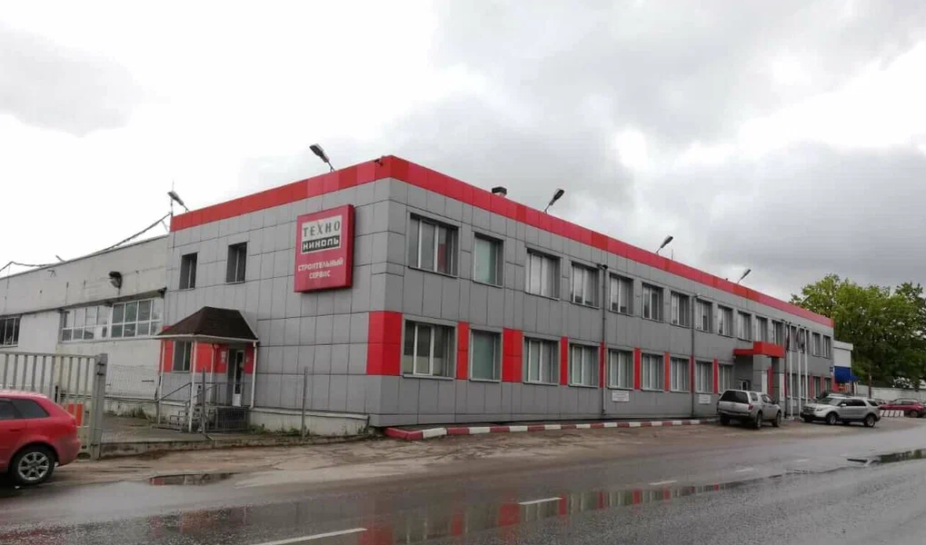 Nayada установила офисные стеклянные перегородки и двери в Технониколь