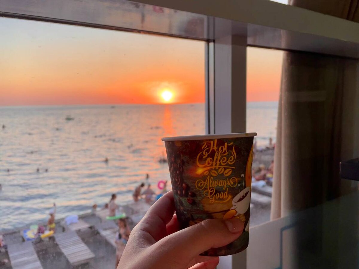 Вид из столовой красивый, ругаться не стала 