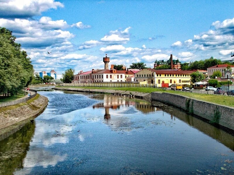 Иваново река на которой расположен. Набережная реки Уводь Иваново. Уводь. Набережная Иваново. Сергиев Посад Переславль Залесский