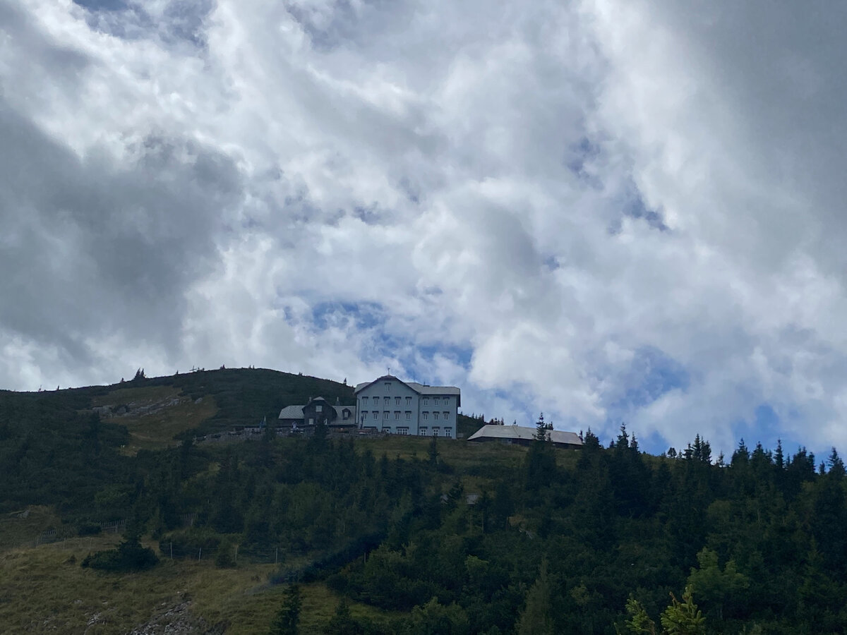 Ottohaus, куда нам предстояло подняться