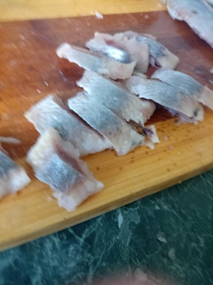 Посолить леща