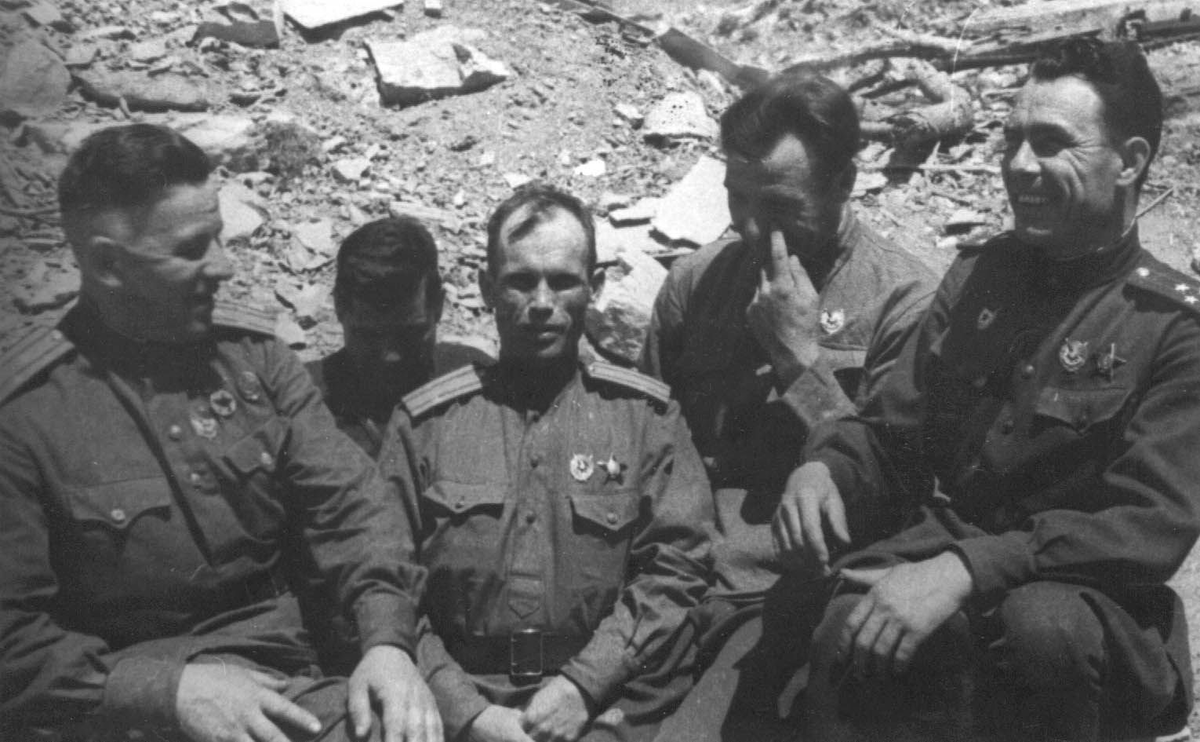 Брежнев, Малая земля, 1943 г., фото М.Трояновского