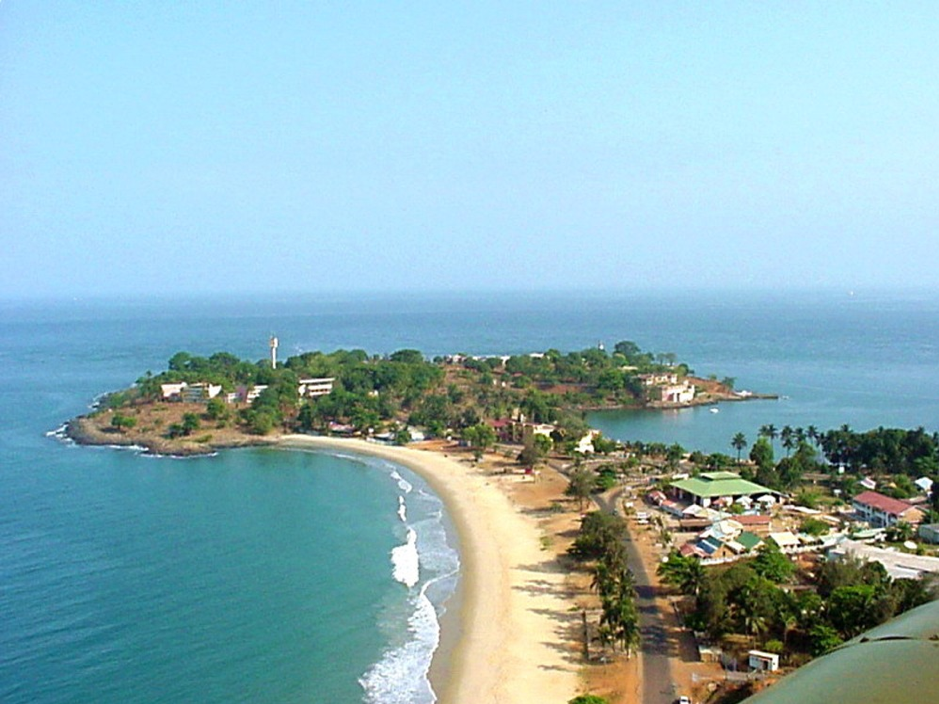 Sierra leone. Фритаун Сьерра-Леоне. Фритаун Сьерра-Леоне пляж. Сьерра Леоне столица. Либерия Фритаун.