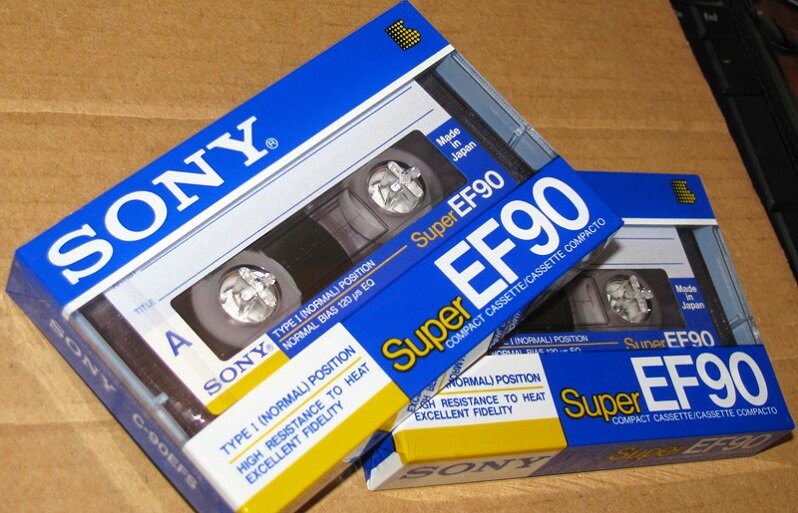 Кассеты сони. Кассета Sony EF 90. Аудиокассета Sony Walkman кассета. Японские аудиокассеты. Аудиокассеты Sony фото.
