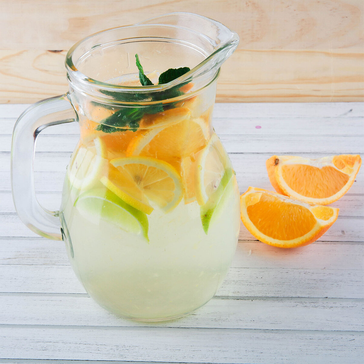 Полезные свойства домашнего лимонада с мятой и медом