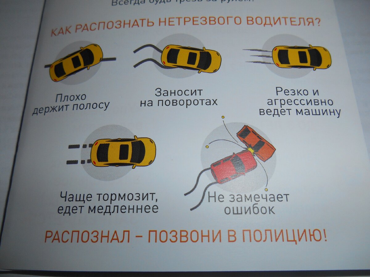 Оригинальный памятник из змеевика с символичным крестом