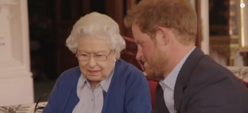 Королева пожаловала паре титул герцогов Сассекских посл свадьбы
