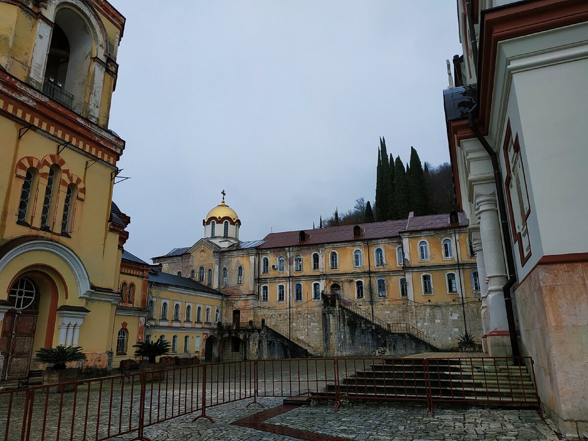 Ново-Афонский Симоно-Кананитский мужской монастырь. фото автора