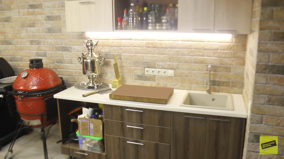 листай вправо→