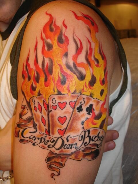 Carpe Diem - лови день. Тату Хэтфилда