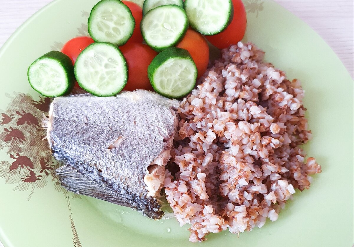 Витамин D содержится в жирных сортах рыбы