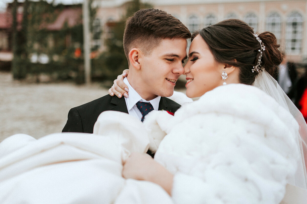 https://prophotos.ru/photographers/wedding/svadebnye-fotografy/948/real_weddings/551