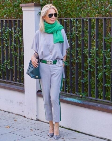 http://ladysovet.ru/moda/neveroyatno-yelegantnye-obrazy-dlya-zhen