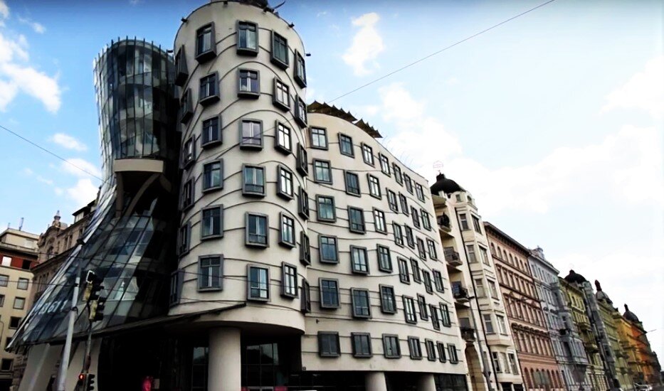 Танцующий дом в Праге - Dancing house Prague