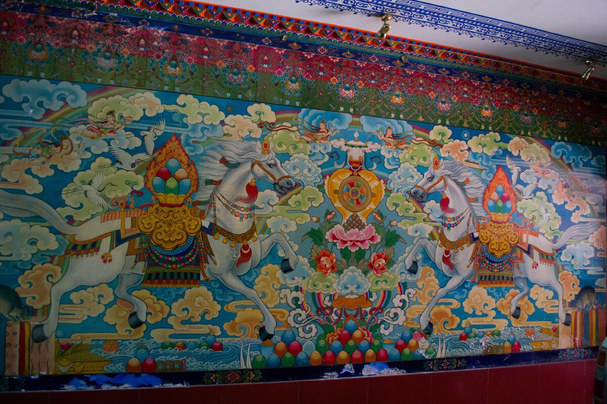 Фреска, изображающая прибытие космических яиц