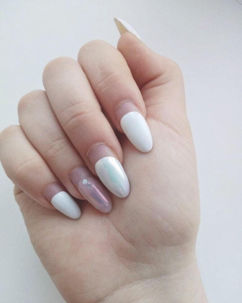 Важно! Не носите долго гель-лак с надеждой, что он отрастёт и сам отвалится! Ведь такая ошибка может серьёзно повредить ваши ногти.