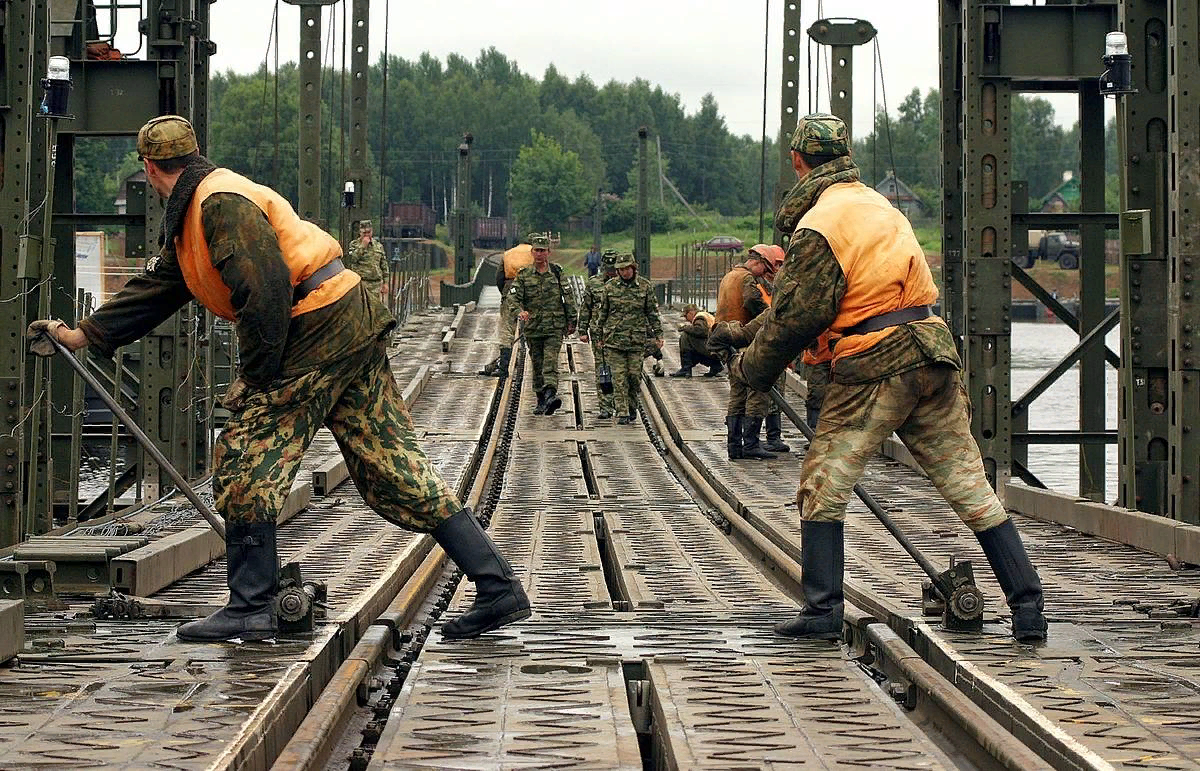 Строительство военной дороги