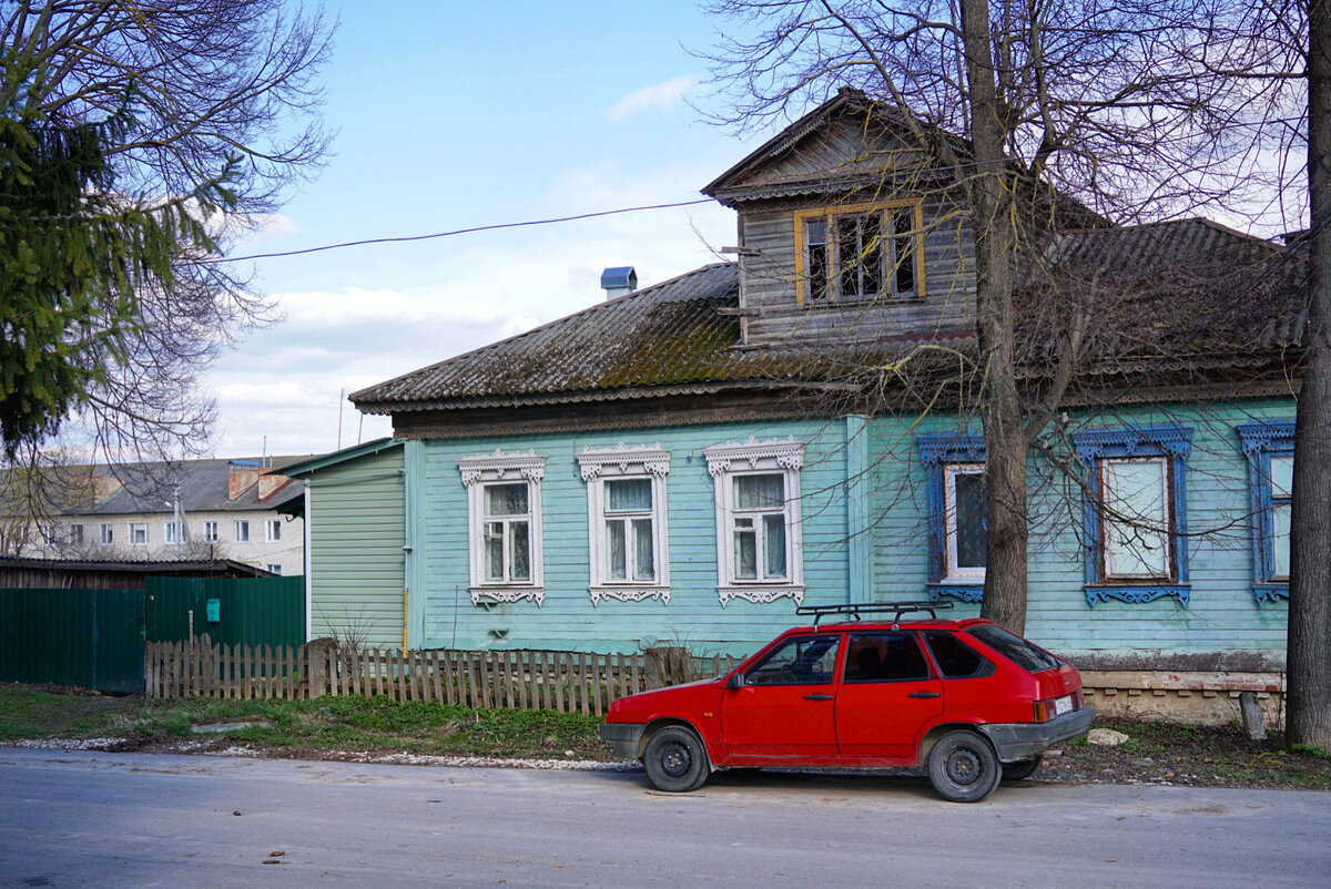 К счастью, власти этой области пока не заставляют отсиживать 14-дневный карантин всех, кто прибыл из Москвы. Впрочем, мы особо никуда и не ходим. 