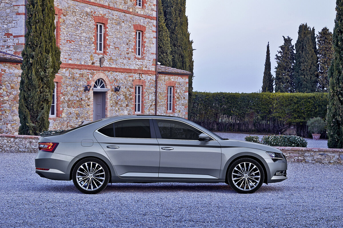 Можно представить, как этот красавец будет смотреться на фоне нового соляриса по такой же цене.