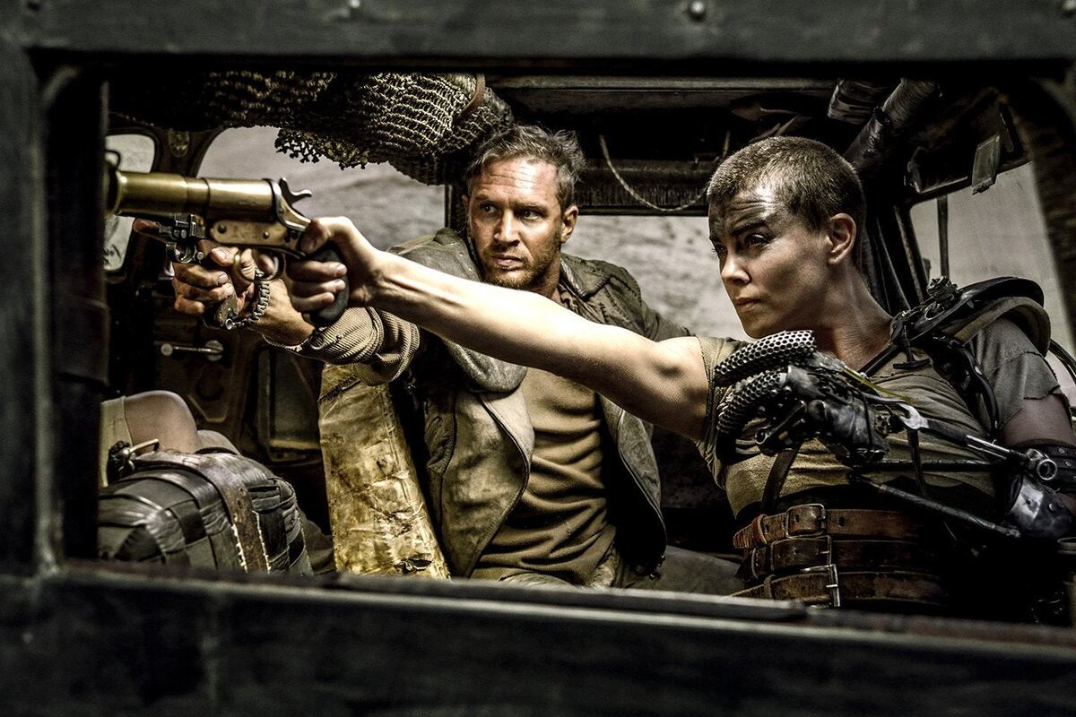 Кадр из фильма "Безумный Макс: Дорога ярости"