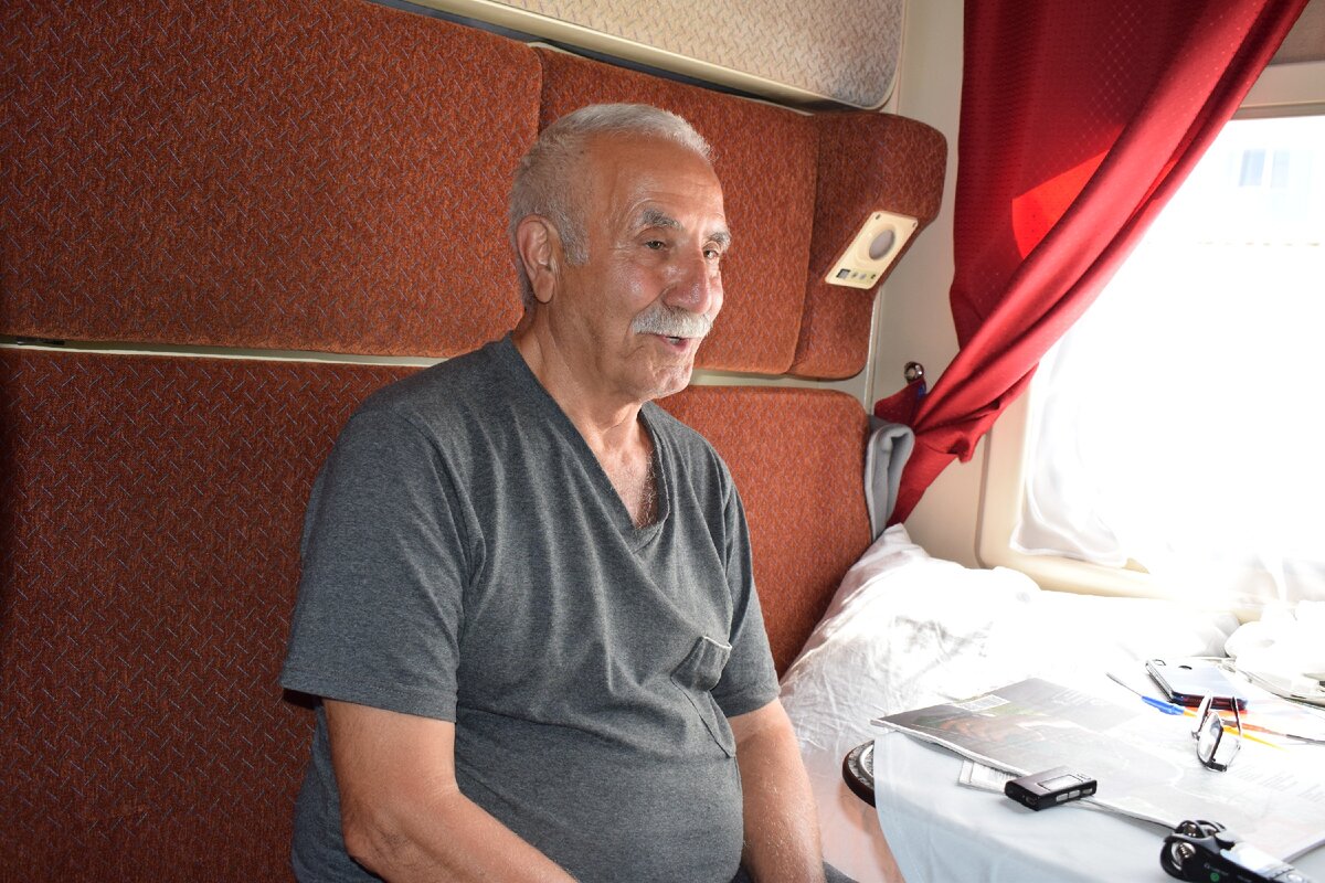 Рагимов Меджит Хыдыр-Оглы — ветеран магистрали и достаточно скромный человек